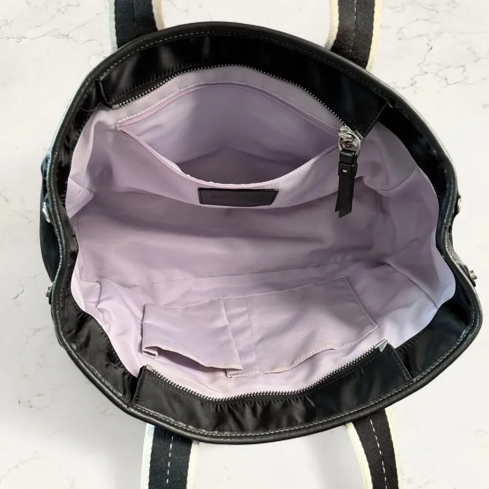 Vintage Y2K Coach Hamptons Handbag M0694-F11993 Black Nylon with Lavender Trim